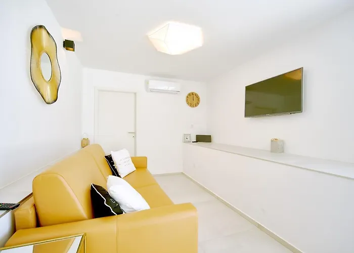 Апартаменти Gallery Luxury &